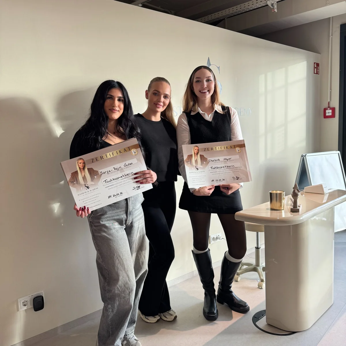 Aesthetic & Academy by Smileperfecto – Denise Mojen Hamburg