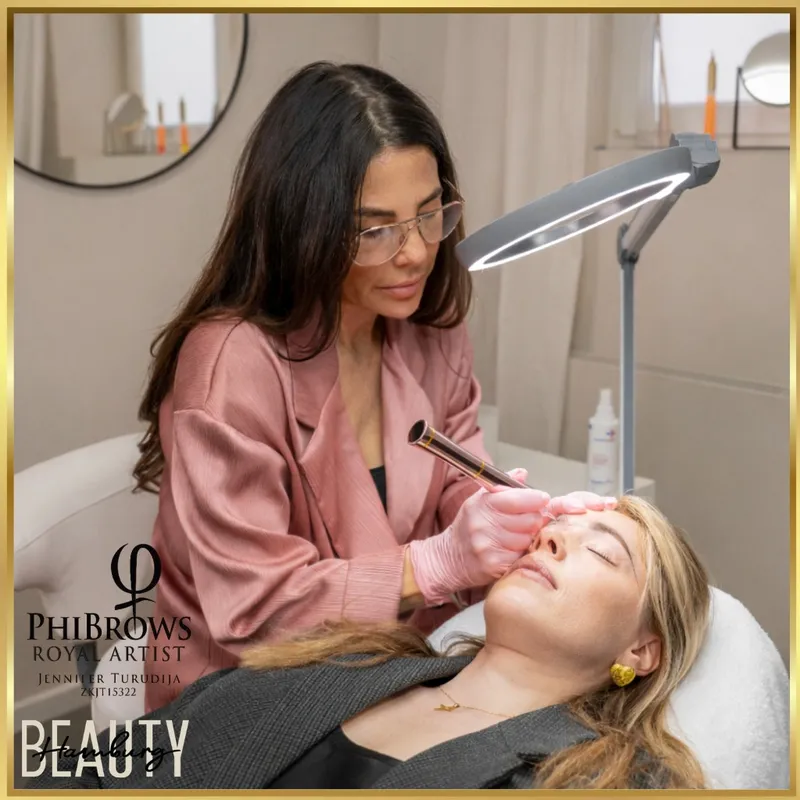Jennifer Turudija – PowderBrows & OmbreBrows MasterClass in Hamburg