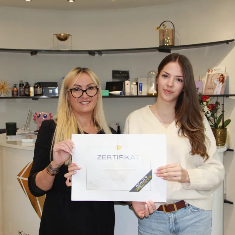 Katarina Hinz – Wimpernverlängerung MasterClass in Wedel